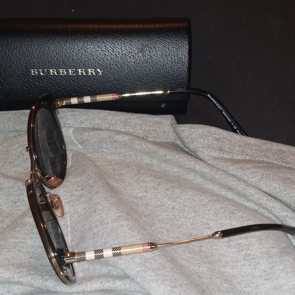 BURBERRY GLASSES - Picture 3 of 3